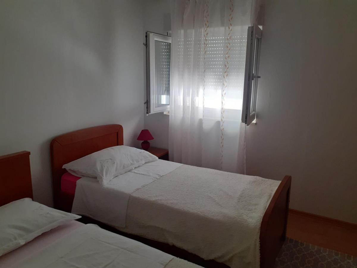 Apartment Papak Трогир Екстериор снимка
